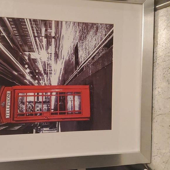 Beautiful pic of old time phone booth - Picture 4 of 7